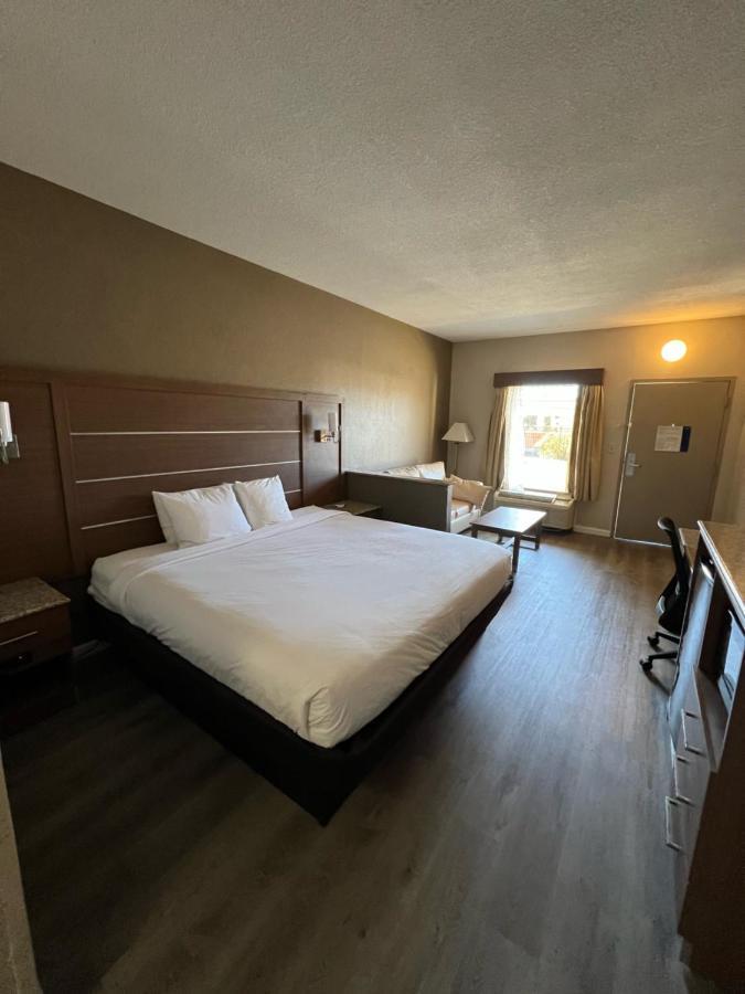 Quality Inn & Suites Near Six Flags - Austell Εξωτερικό φωτογραφία