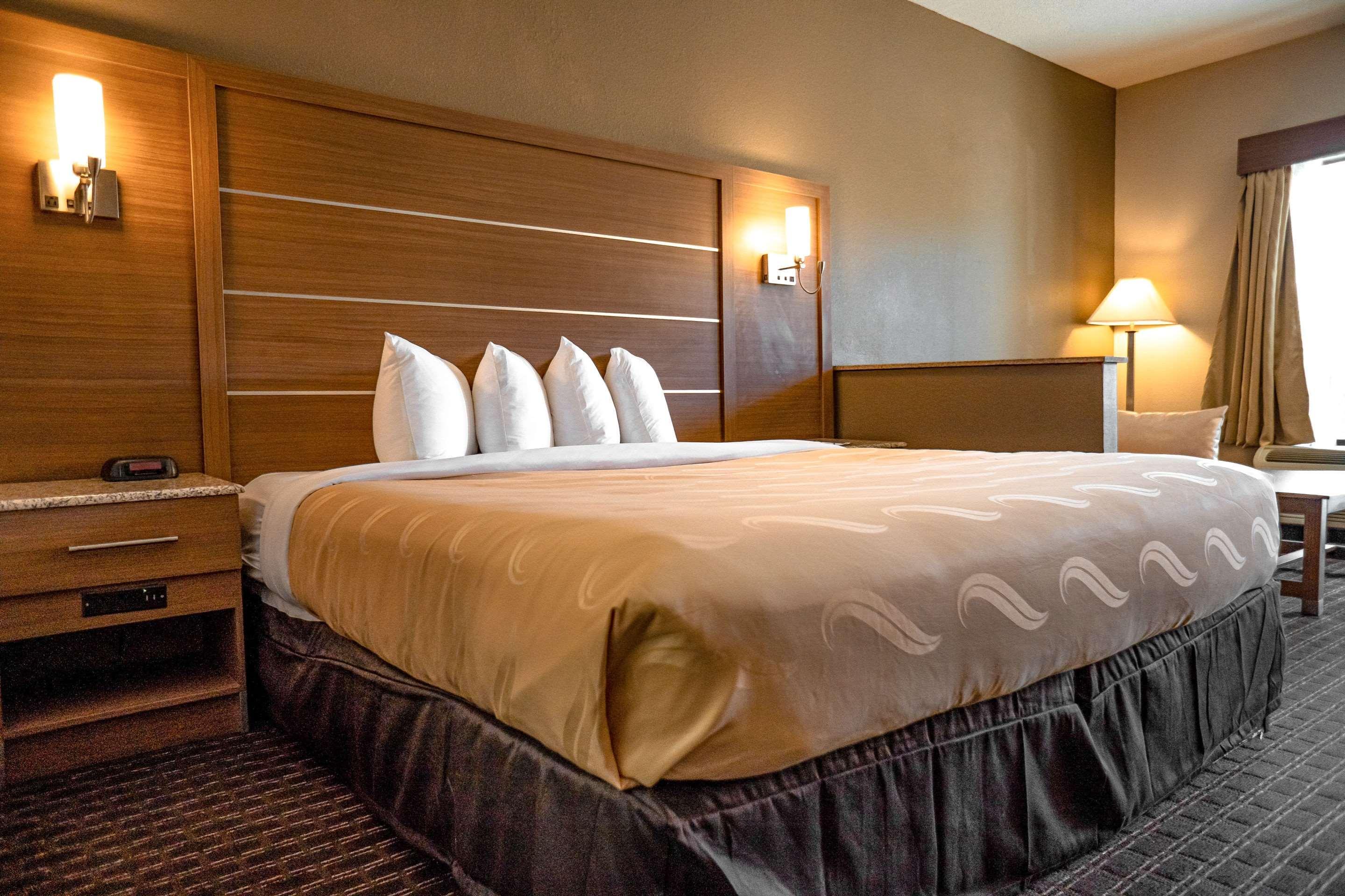 Quality Inn & Suites Near Six Flags - Austell Εξωτερικό φωτογραφία