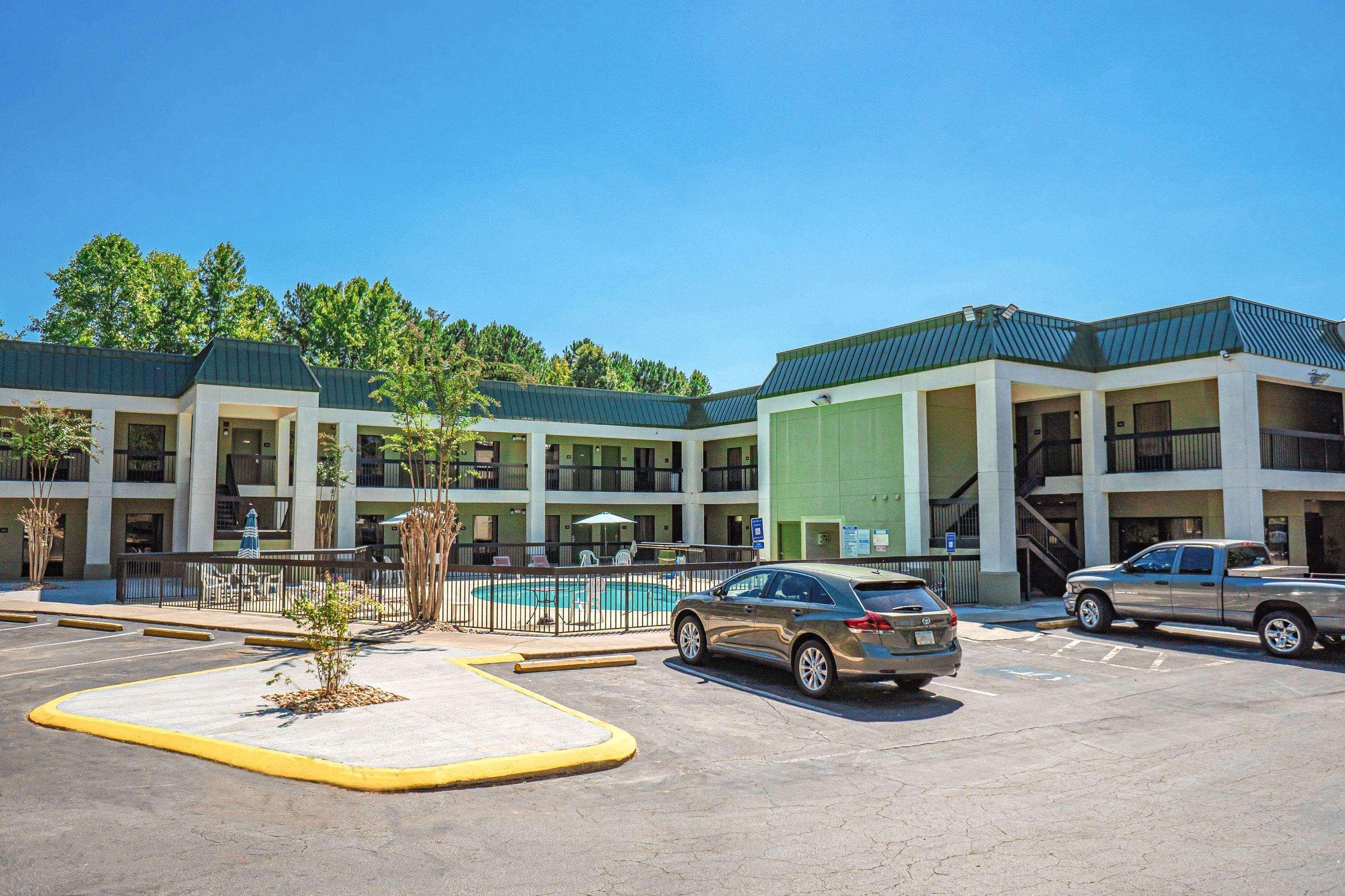 Quality Inn & Suites Near Six Flags - Austell Εξωτερικό φωτογραφία