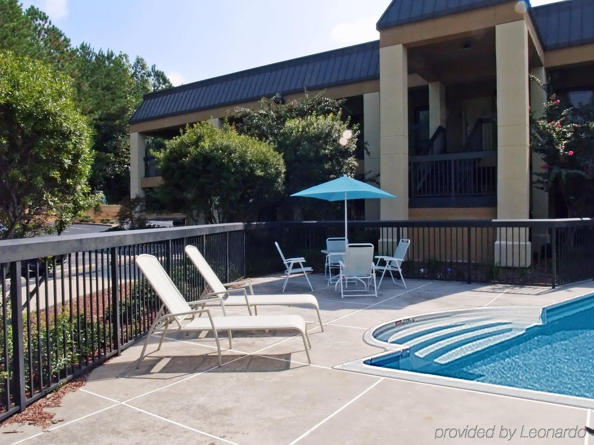Quality Inn & Suites Near Six Flags - Austell Εξωτερικό φωτογραφία