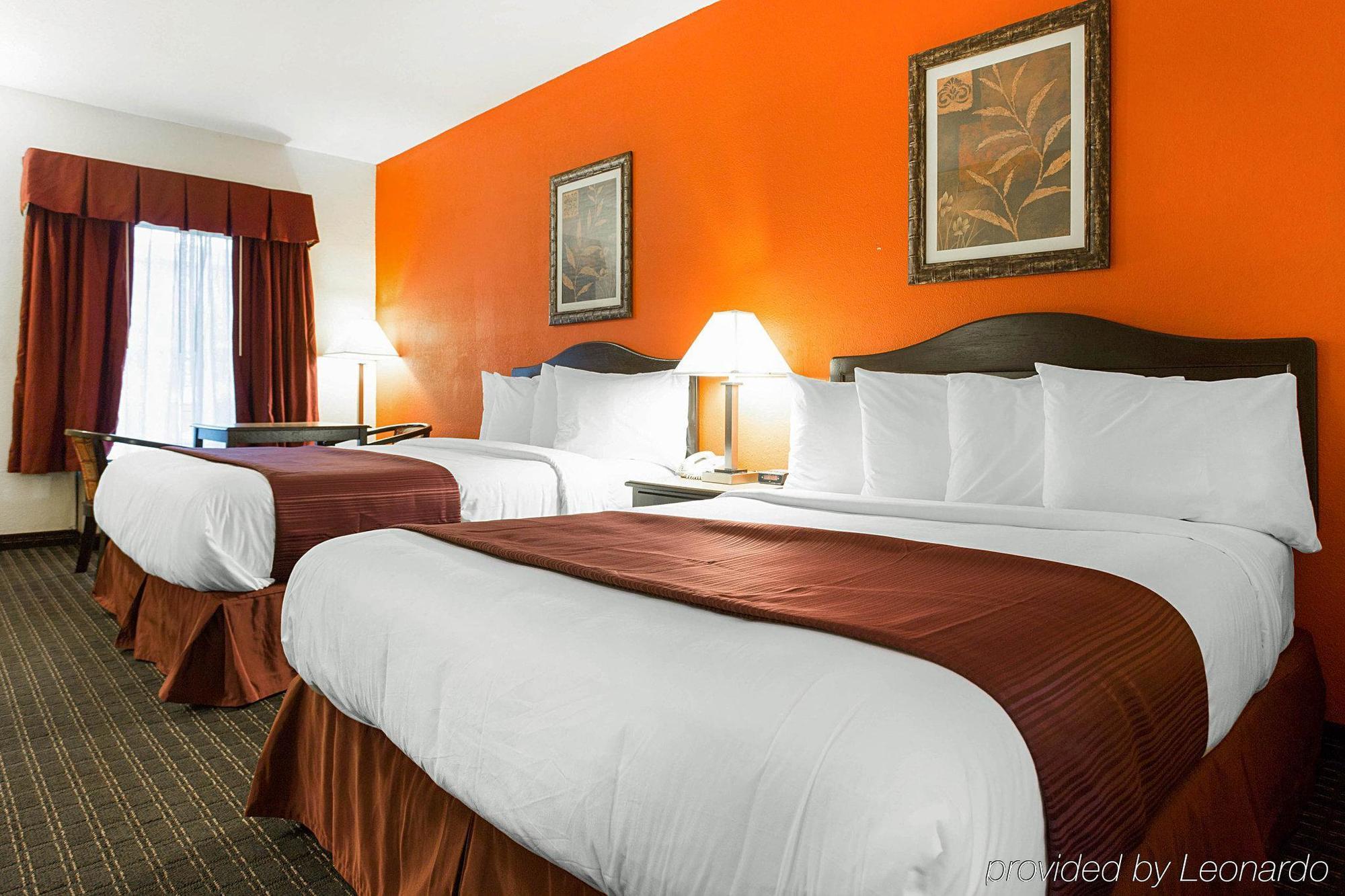 Quality Inn & Suites Near Six Flags - Austell Εξωτερικό φωτογραφία