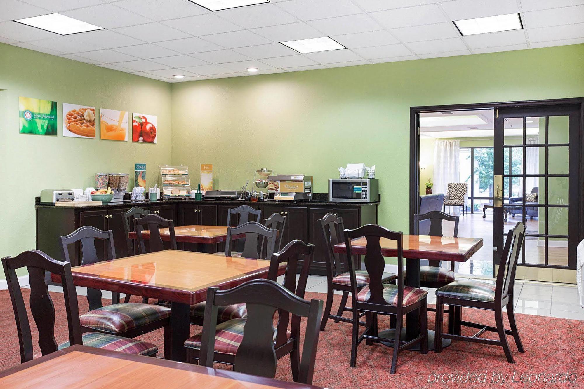 Quality Inn & Suites Near Six Flags - Austell Εξωτερικό φωτογραφία