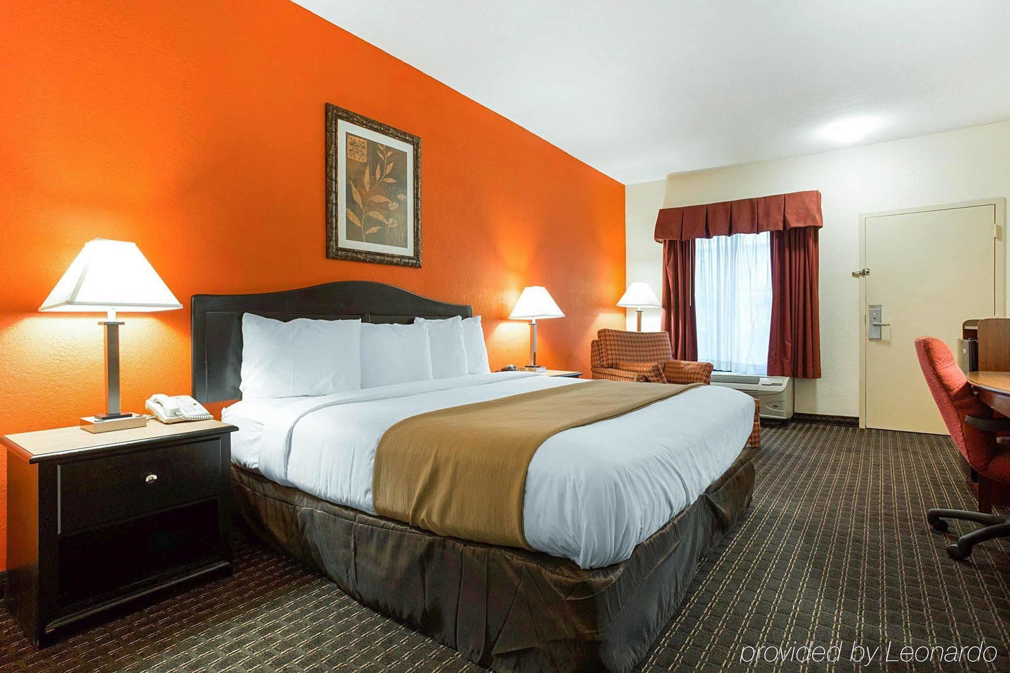 Quality Inn & Suites Near Six Flags - Austell Εξωτερικό φωτογραφία