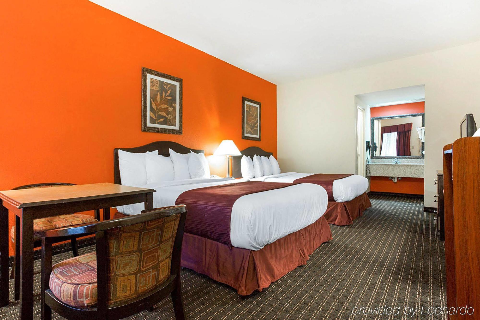 Quality Inn & Suites Near Six Flags - Austell Εξωτερικό φωτογραφία
