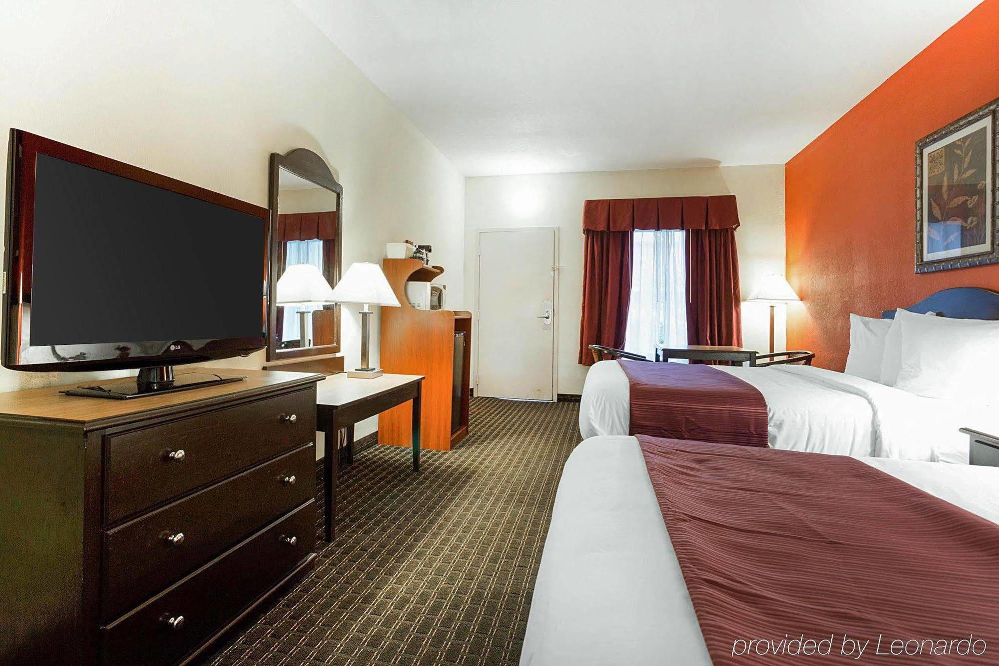 Quality Inn & Suites Near Six Flags - Austell Εξωτερικό φωτογραφία
